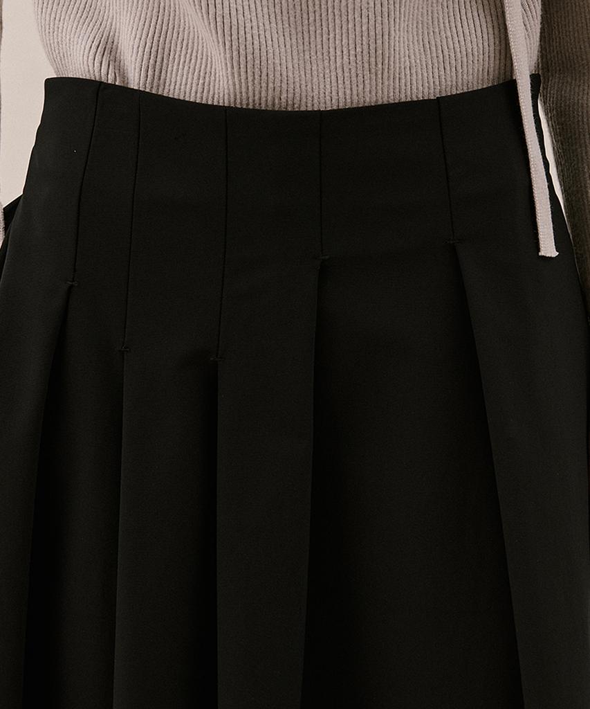 Awi Uneven Tuck Skirt_Black