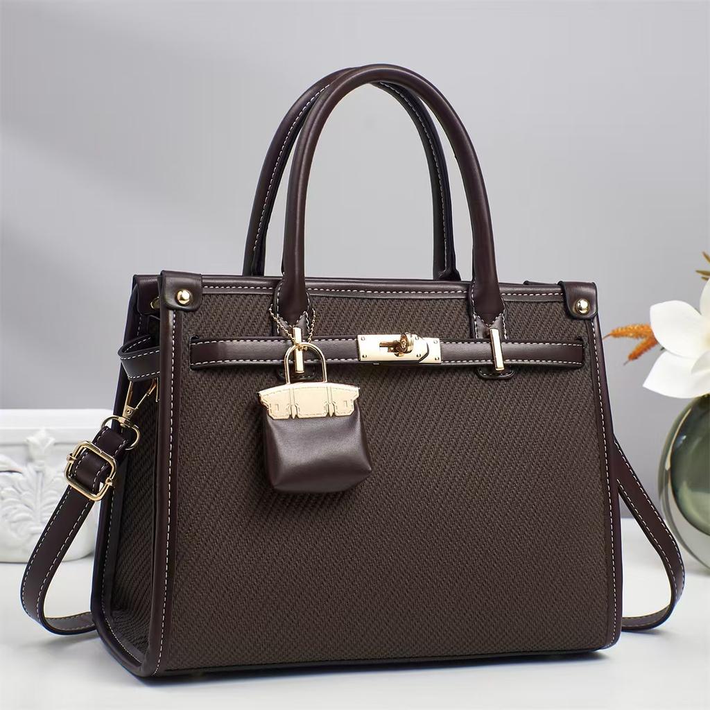 Exquisite Handbag Solid Color Lychee Pattern Large Capacity Oblique Span Temperament Bag Texture Versatile Shoulder Bag