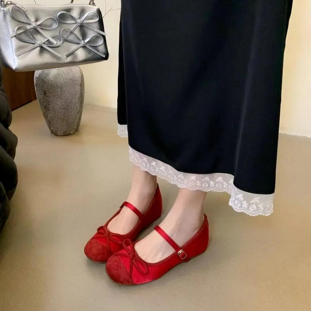 

Весна-Осень Женские балетки на плоской подошве Модные неглубокие женские туфли-бабочки с мягкой подошвой Комфортные туфли Мэри Джейн 35-40 35