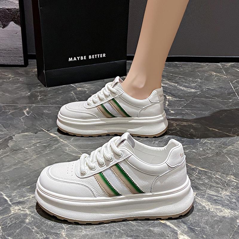 Mesh breathable little white shoes women's shoes summer 2025 new platform explosion Internet celebrity versatile casual sports shoes