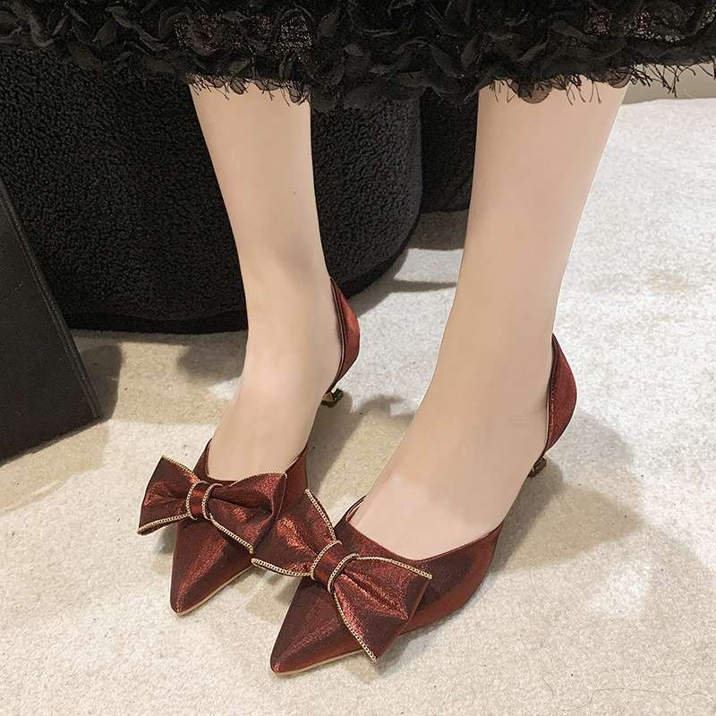 

Туфли на высоком каблуке Xiaoxiangfeng девушка 2025 весна и лето новые французские нишевые полые одинарные туфли женские туфли-стилет с бантом 34 бордовый
