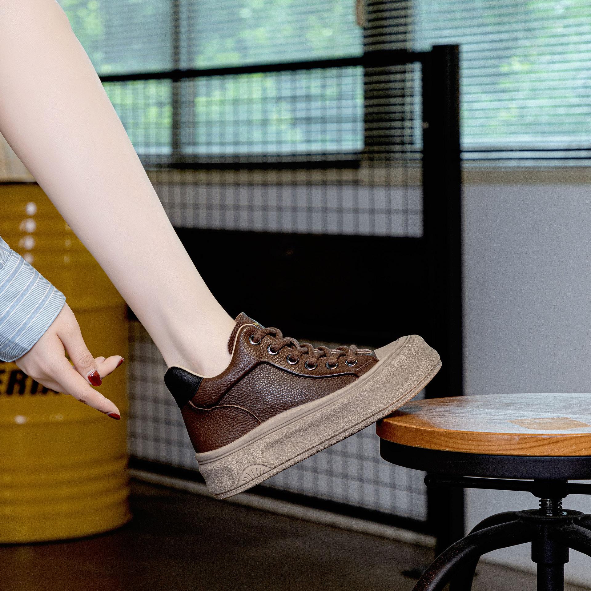 

Винтажные кожаные спортивные повседневные туфли на плоской подошве 40 коричневый