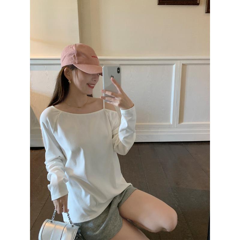 Korean early autumn niche irregular off-shoulder slanted collar top T-shirt women's collarbone-exposing bottoming shirt stunning gray long sleeves