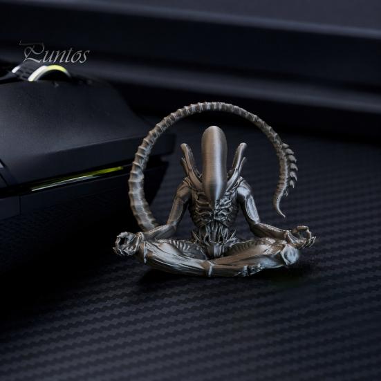 One-piece Molded Alien Decor 3D Printed Figurine, Zen Meditation Statue Desktop Ornament, Collectible Sculptures for Sci-fi Fans Fun Desk Ornament
