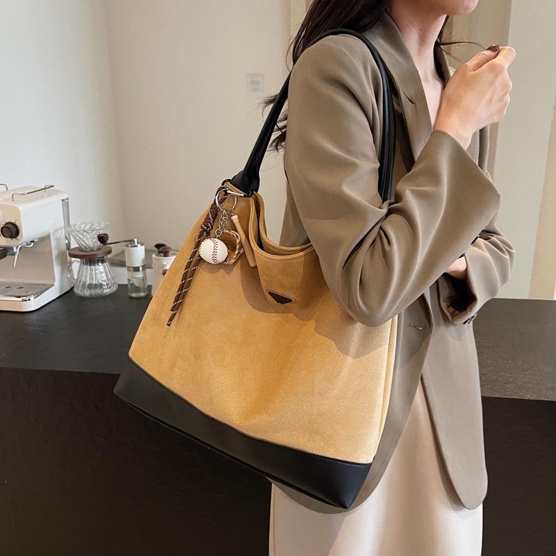 Autumn suede underarm bag women's 2025 new fashion Korean version tote bag simple large capacity shoulder bag