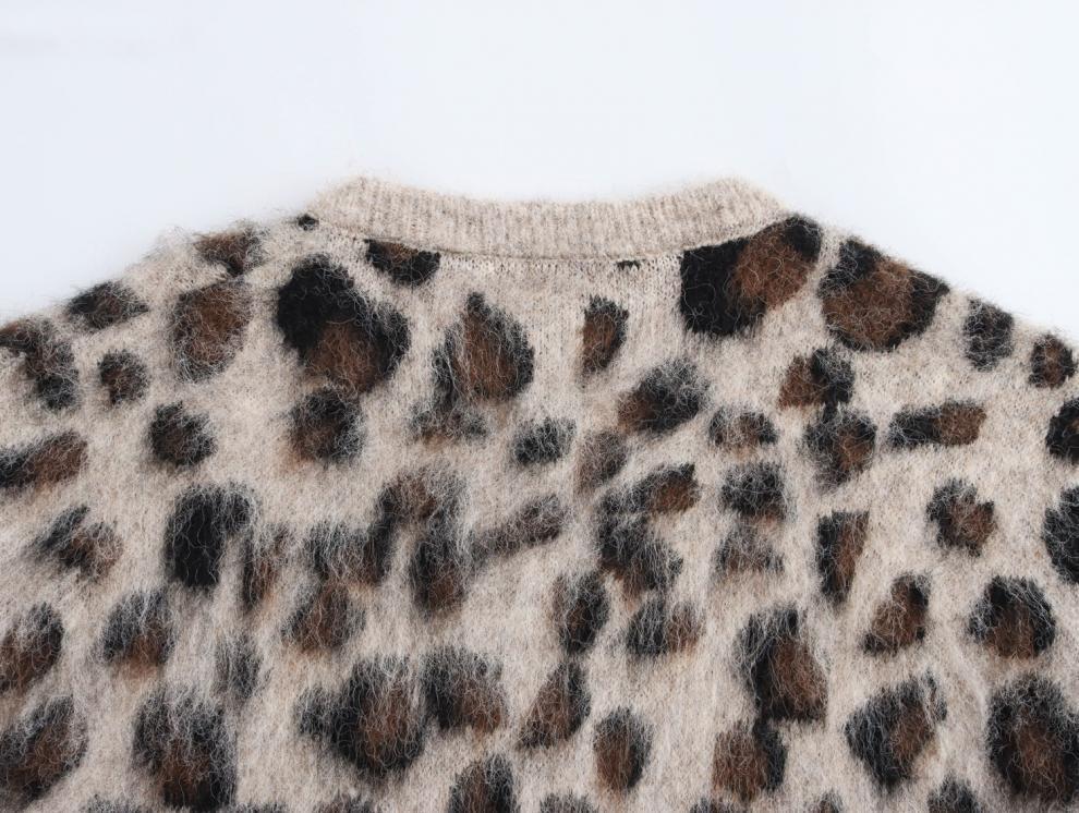 Leopard Print Round Neck Ribbed Knit Cardigan - European & American Style