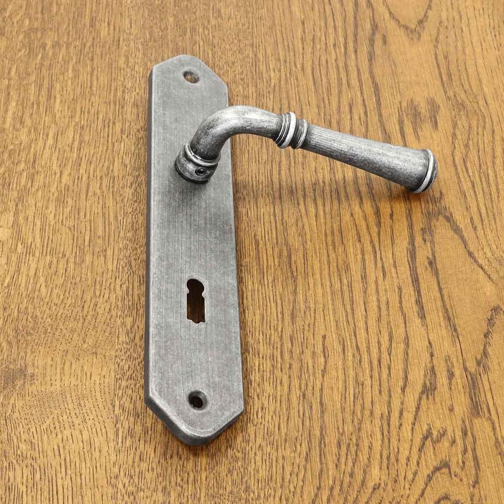 HAMILTON Door Handle with Key Plate 90mm ANTIQUE NICKEL