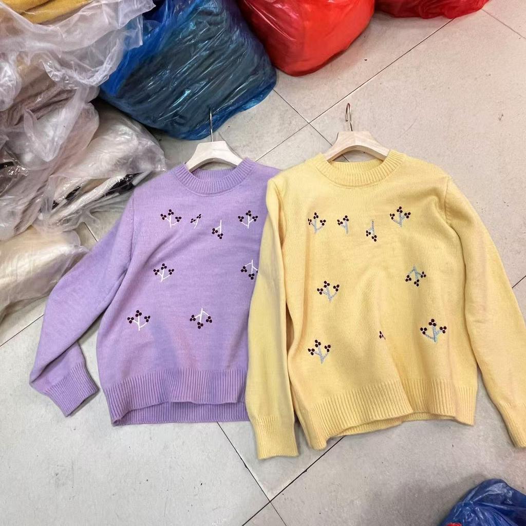 Korean Lazy Fit Petite Women's Retro Embroidered Sweater - Round Neck, Long Sleeve, Autumn/Winter