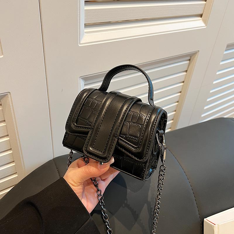 

Корейская версия нишевой сумки для женщин 2024 года, новая летняя модная мини-сумка с цепочкой, сумка-мессенджер высокого класса чёрный