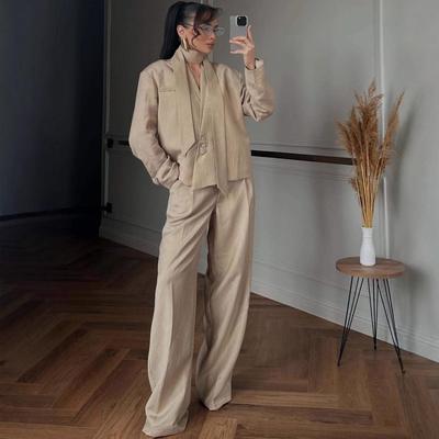 Ensemble Deux Pièces pour Femme 2025 : Haut Boutonné à Manches Longues et Pantalon, Confortable et Polyvalent pour le Trajet d'Été