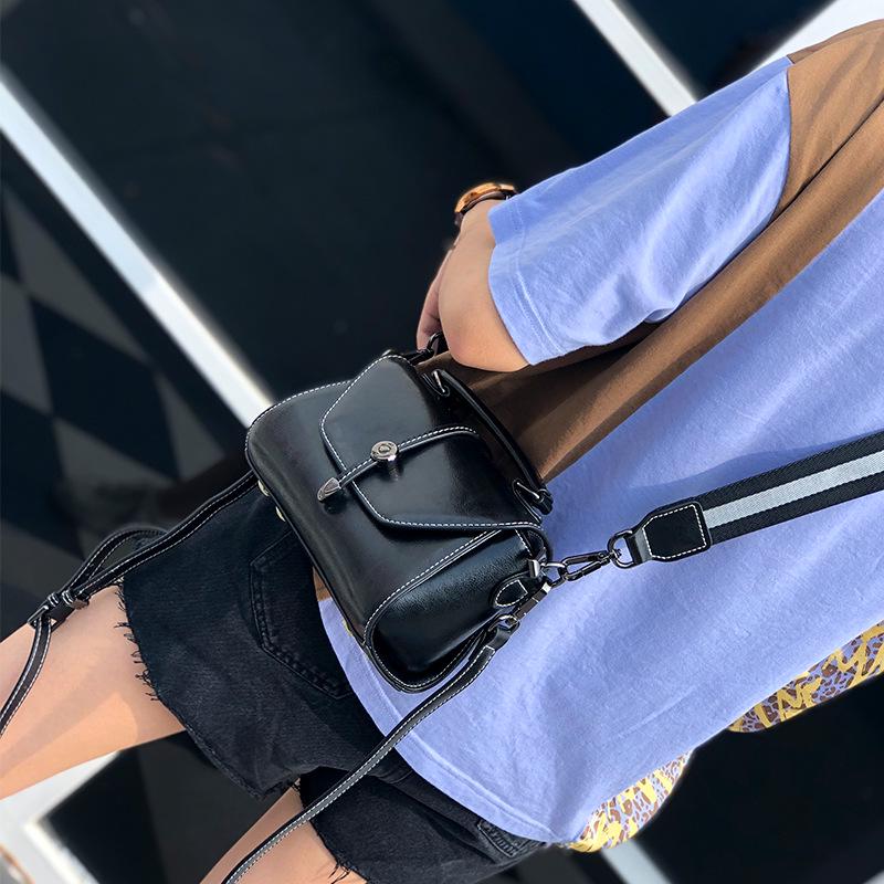 Borsa a mano da donna di alta gamma retrò 2025: Design di Nicchia, Borsa a Spalla e a Tracolla Versatile
