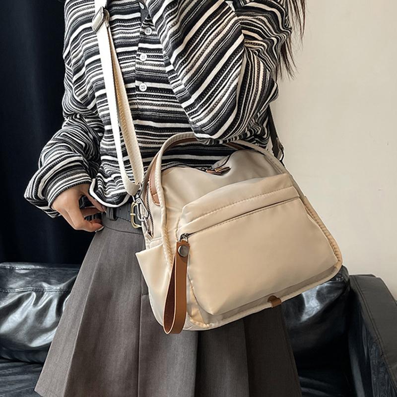 Fashion Women's Shoulder Bag Simple Multiple Pockets Crossbody Bag With Tassels Handbags Daily Commuting CLE