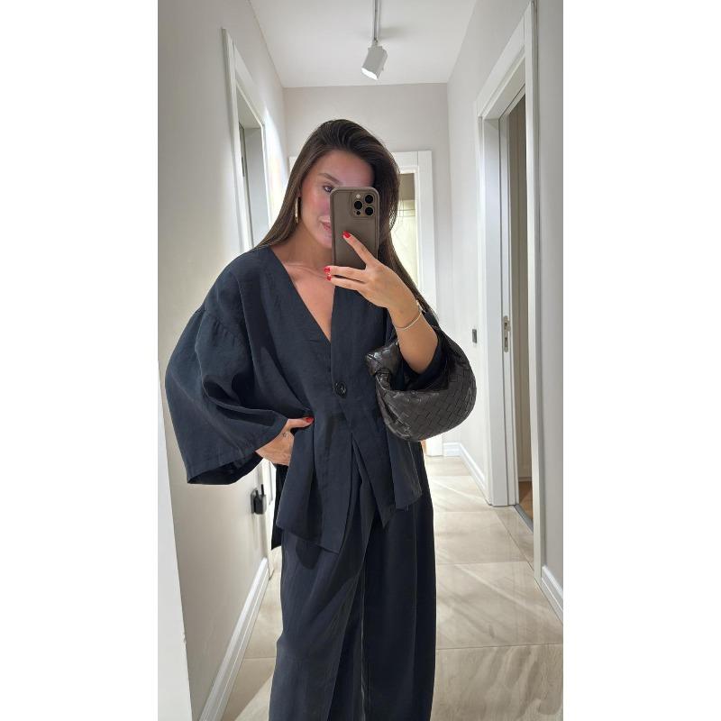 Spring and Summer Fashion Loose Women's V-neck Blouse Shirt and Wide-leg Pants Casual Suit