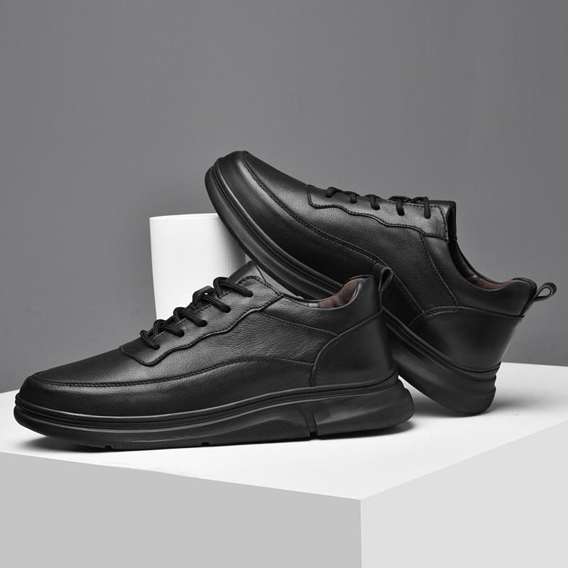 FashionVersatile Men's Genuine Leather Sneakers Outdoor Casual Sports Shoes Lightweight Leather Skateboard Footwear New Design Trainers
