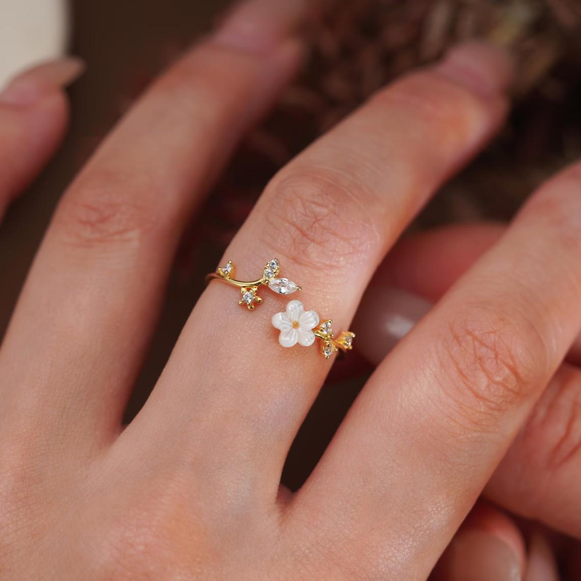 Silver Art Origin S925 Sterling Silver Adjustable Flower Ring for Women - Stylish Daily Wear & Travel Pinky Ring Adjustable