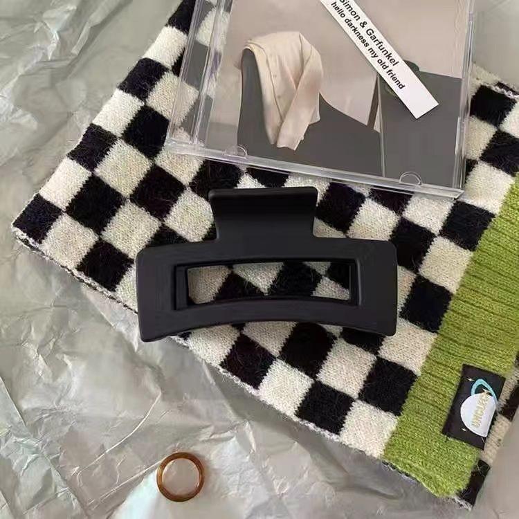 

Большая квадратная геометрическая заколка-краб для волос - Модный аксессуар Price Negotiable in Yiwu City