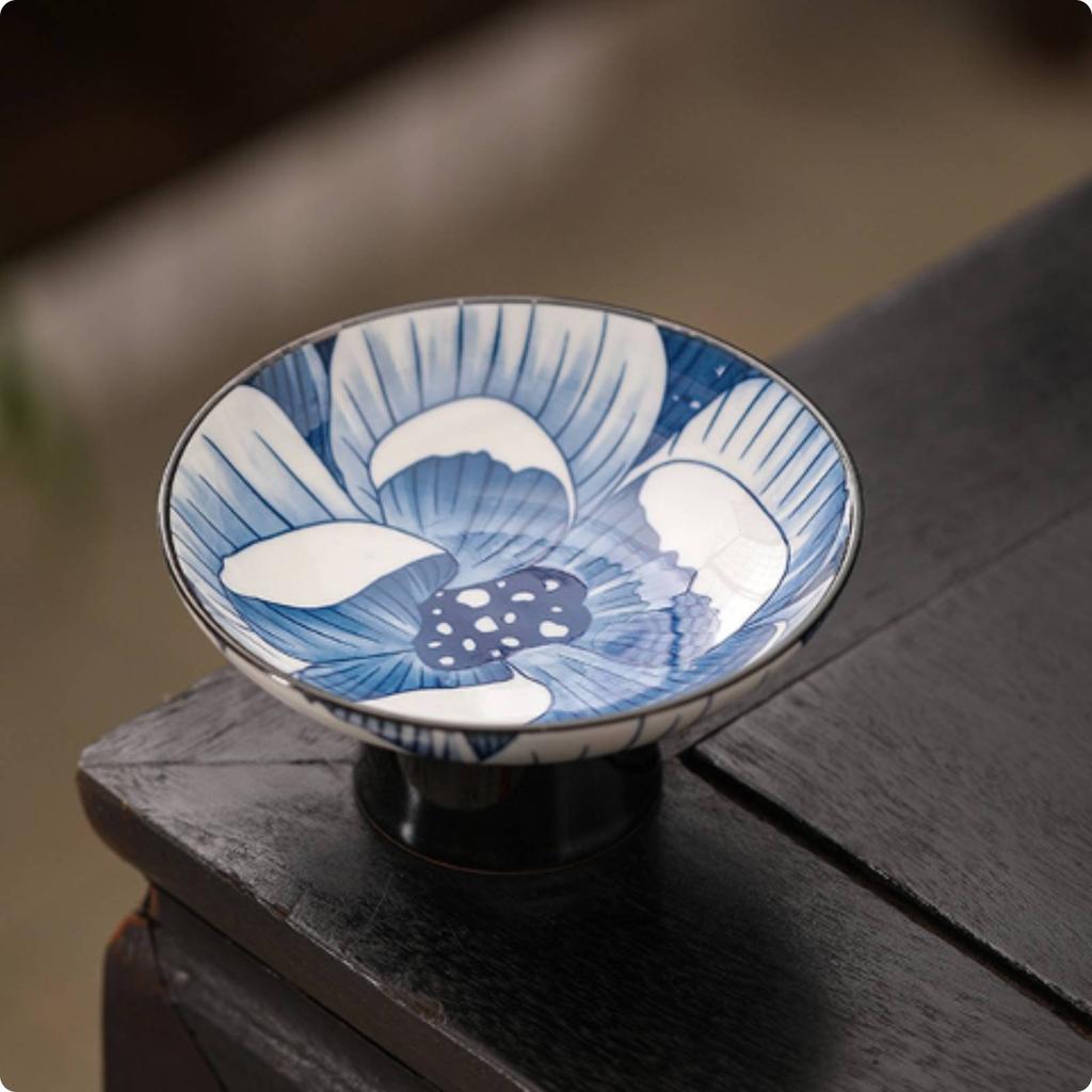 Blue and White Pedestal Bowl Decorative Porcelain Fruit Bowl Porcelain Tea Snack Plate Easy To Clean Pedestal Dessert Plate
