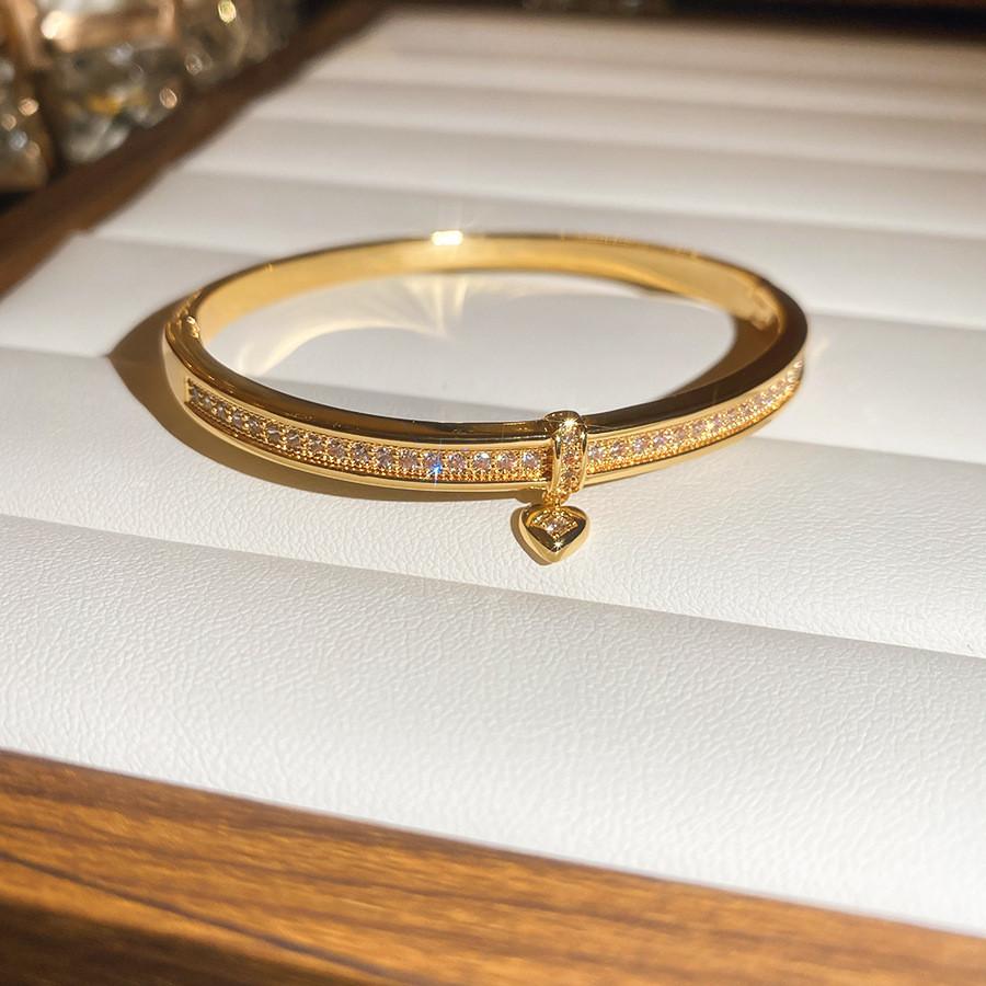 Fashionable 18k Gold Plated Zircon Bracelet With Retro Style For Casual Wear And Gift