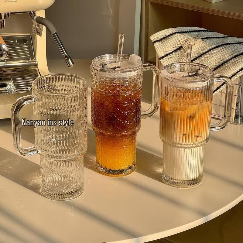 Qiwei Large Capacity Glass Straw Cup with Handle and Lid