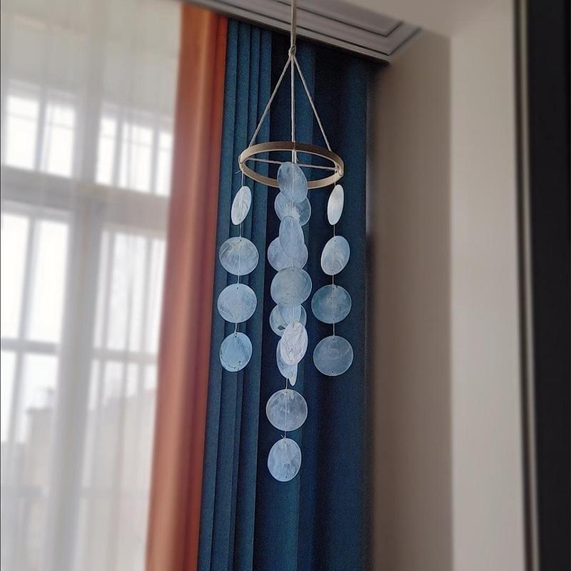 Creative Hanging Moon Wind Chimes Natural Shells With Crisp Ringtones Dream Catchers Home Decoration Circle Shells Pendant