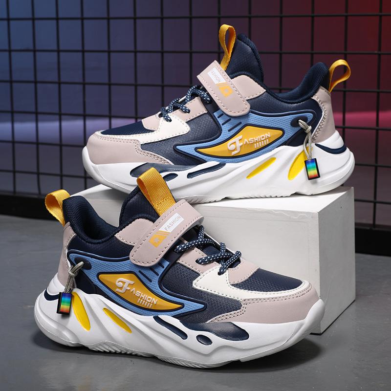 Boys' sneakers 2025 spring and autumn new classmates breathable children's shoes middle and older children running students mesh shoes tide