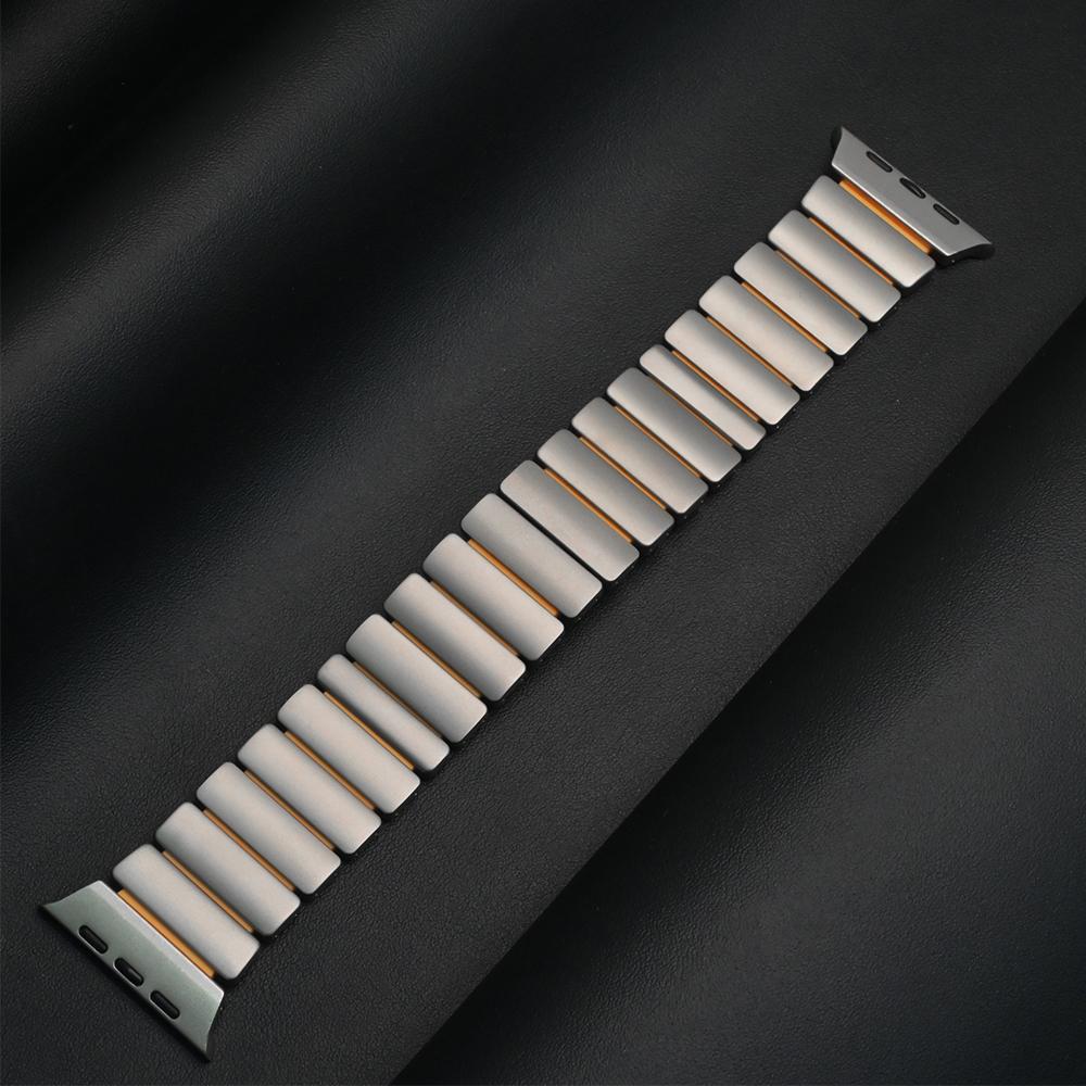 Men Titanium Rubber Strap for Apple Watch Ultra 3 49mm Series 11 10 46mm Luxury Wrist Band for Iwatch 9 8 7 45mm 6 5 4 SE 3 44mm