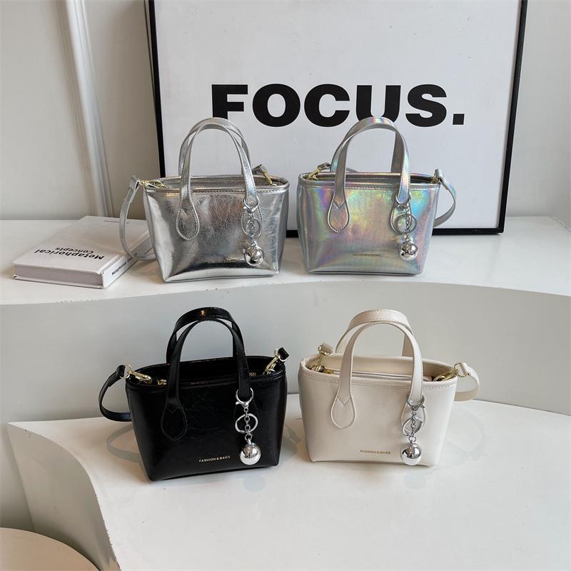 Handheld small bag women's new ins fashion minimalist style shoulder messenger bag oily leather bucket bag