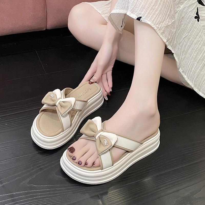 2025 summer new thick-soled trendy slippers women's fashion small fresh with skirt bow thick-soled slippers women