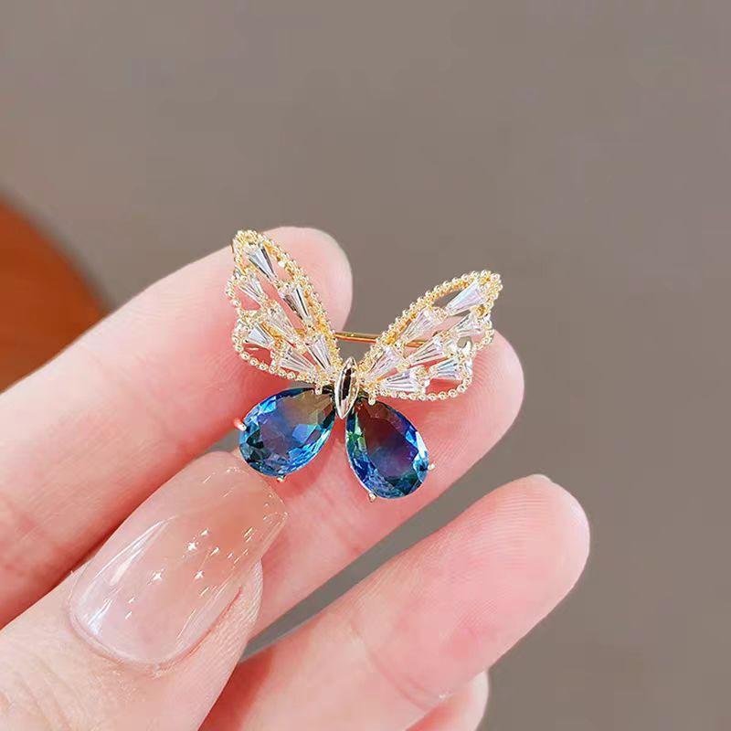 

Butterfly disc brooch temperament versatile high sense pin elegant fashion exquisite corsage women s suit coat accessories