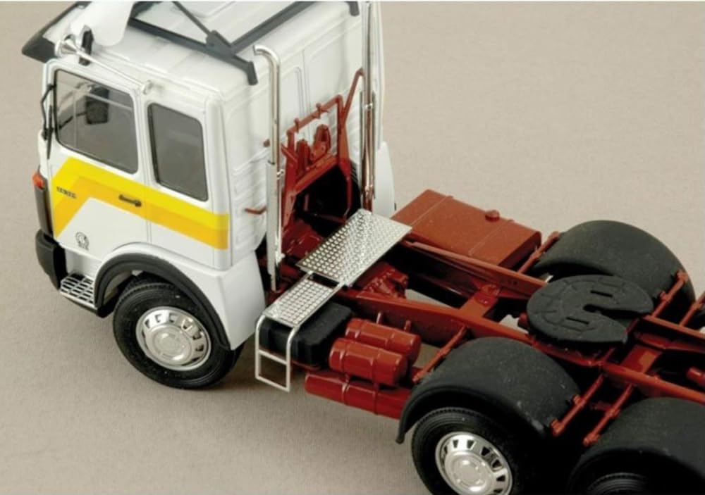 Platz Italeri Scale Formula 6 Plastic Model Kit IT756 1/24 MAN26.321