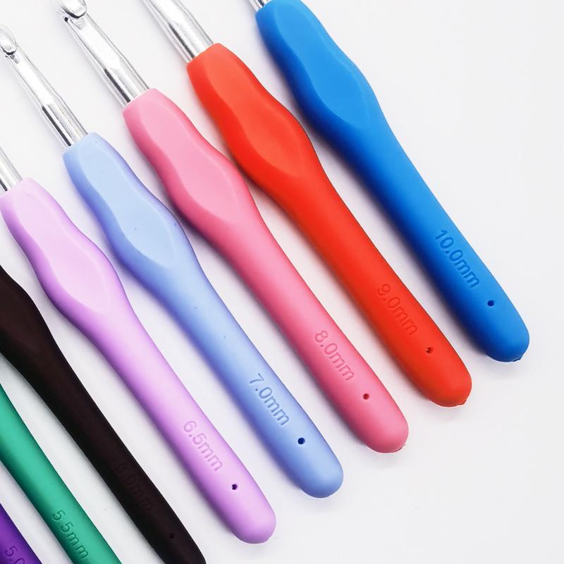 BEPAN 12pcs/SET TPR Soft Grip Handle Crochet Hook Set Solid Metal Ergonomic Durable Yarn Knitting DIY Craft Tools Crocheting
