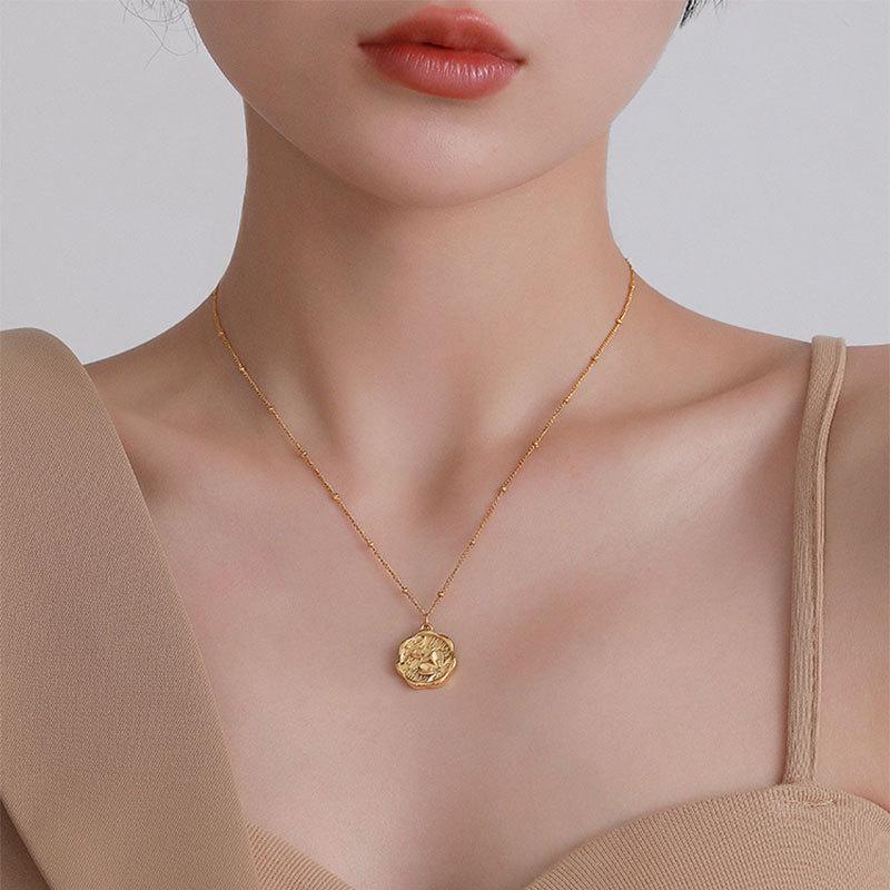 316L Edelstahl Goldfarbe Rundes Reliefblumen Anhänger Halskette Für Damen Mode Mädchen Kette Party Geschenke