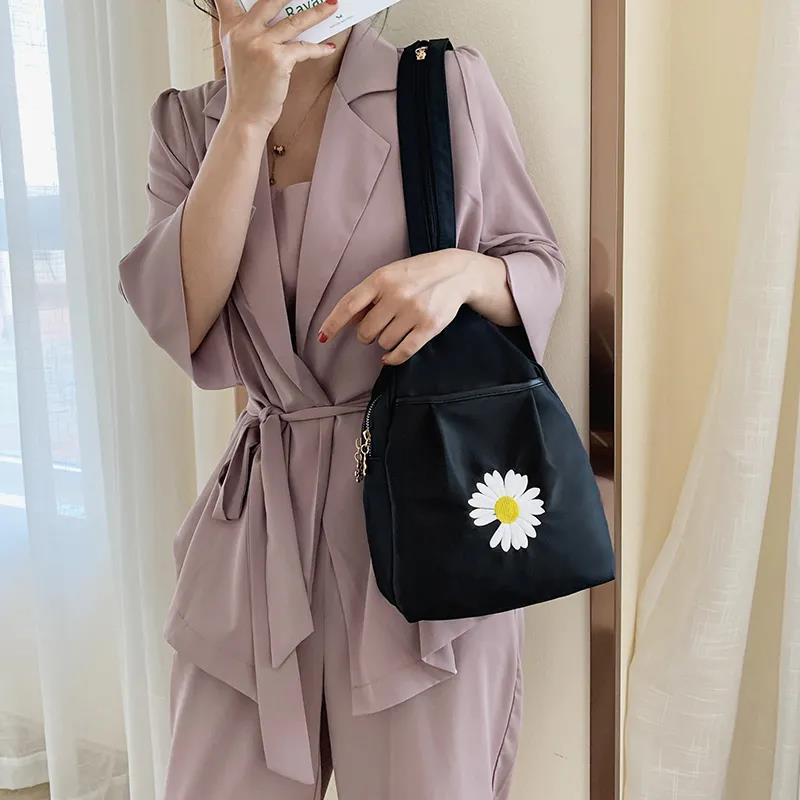 Women Solid Color Zipper Backpack Anti-theft Single Shoulder Bag Versatile Messenger Bag Daisy Embroidery Holiday Backpack