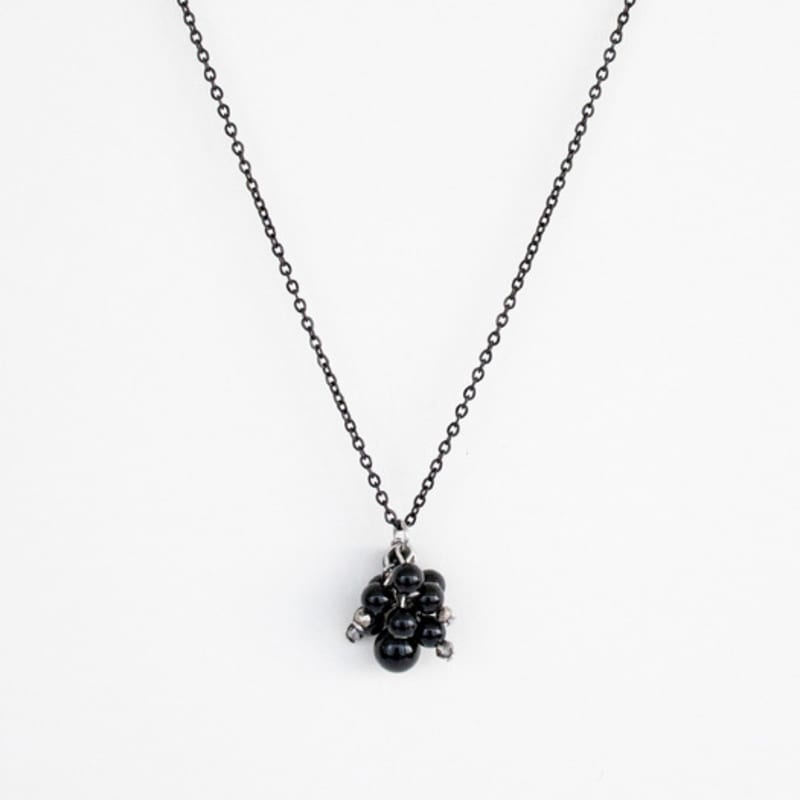 MERRYMOTIVE Black onyx berry necklace