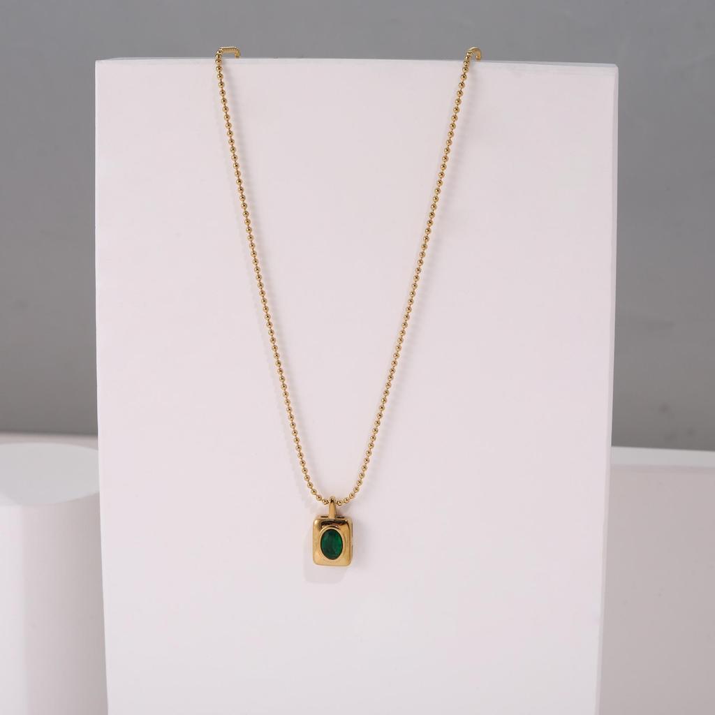 Emerald-Inlaid Zircon Stainless Steel Necklace, 18K Gold Plated, Retro INS Style, Light Luxury, Elegant Jewelry.