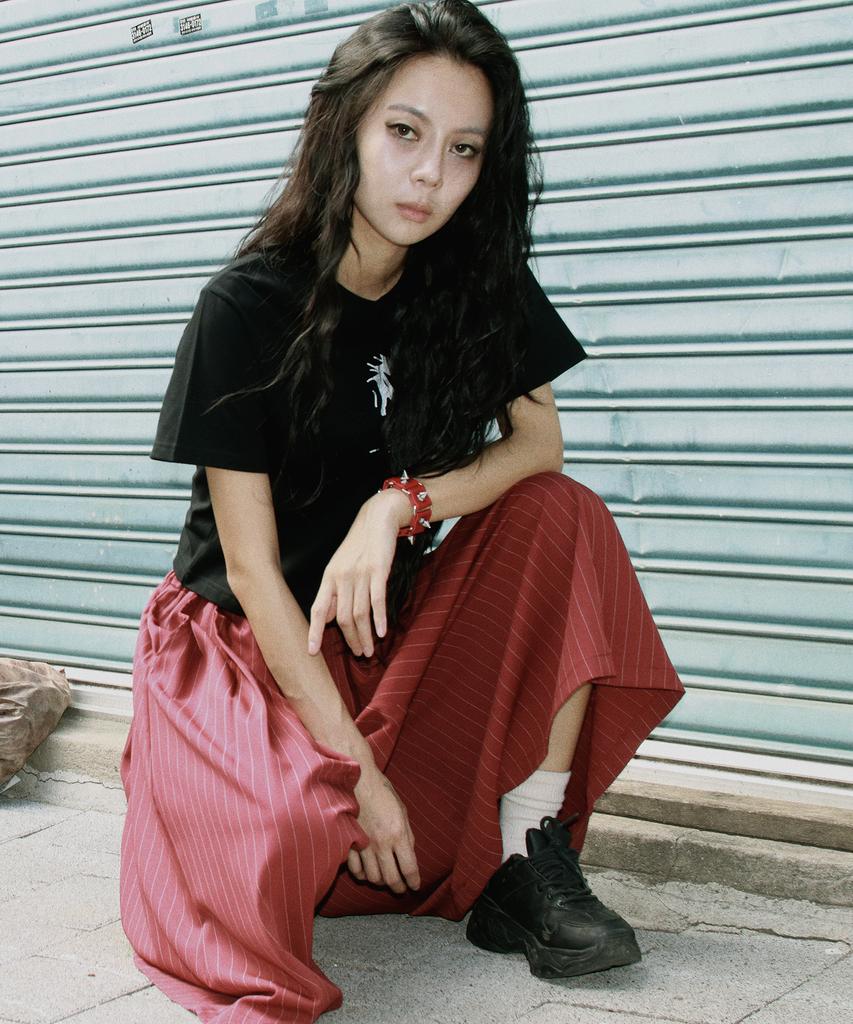 Deumakeu Real Wide Two Tuck Stripe Bumuda Pants - Burgundy