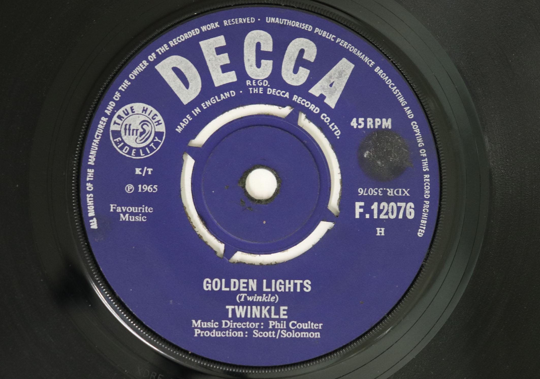 

7inch Record TWINKLE - Golden Lights F12076 Decca 1965 UK Pop Used
