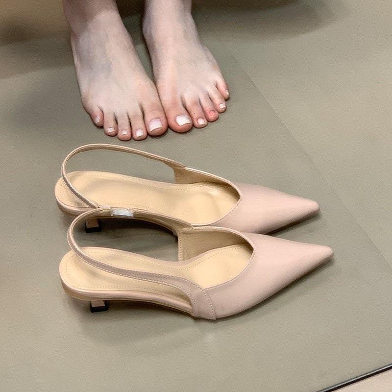 

Остроносые туфли-лодочки на высоком каблуке, темпераментные на тонком каблуке с юбкой, сандалии с закрытым носком и неглубоким вырезом. 40 розовый