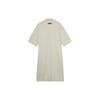 Fear of God Essentials FW22 Graues Kurzarm-Midikleid Smoke Buchstabenprint Damenkleid FOG-FW22-062