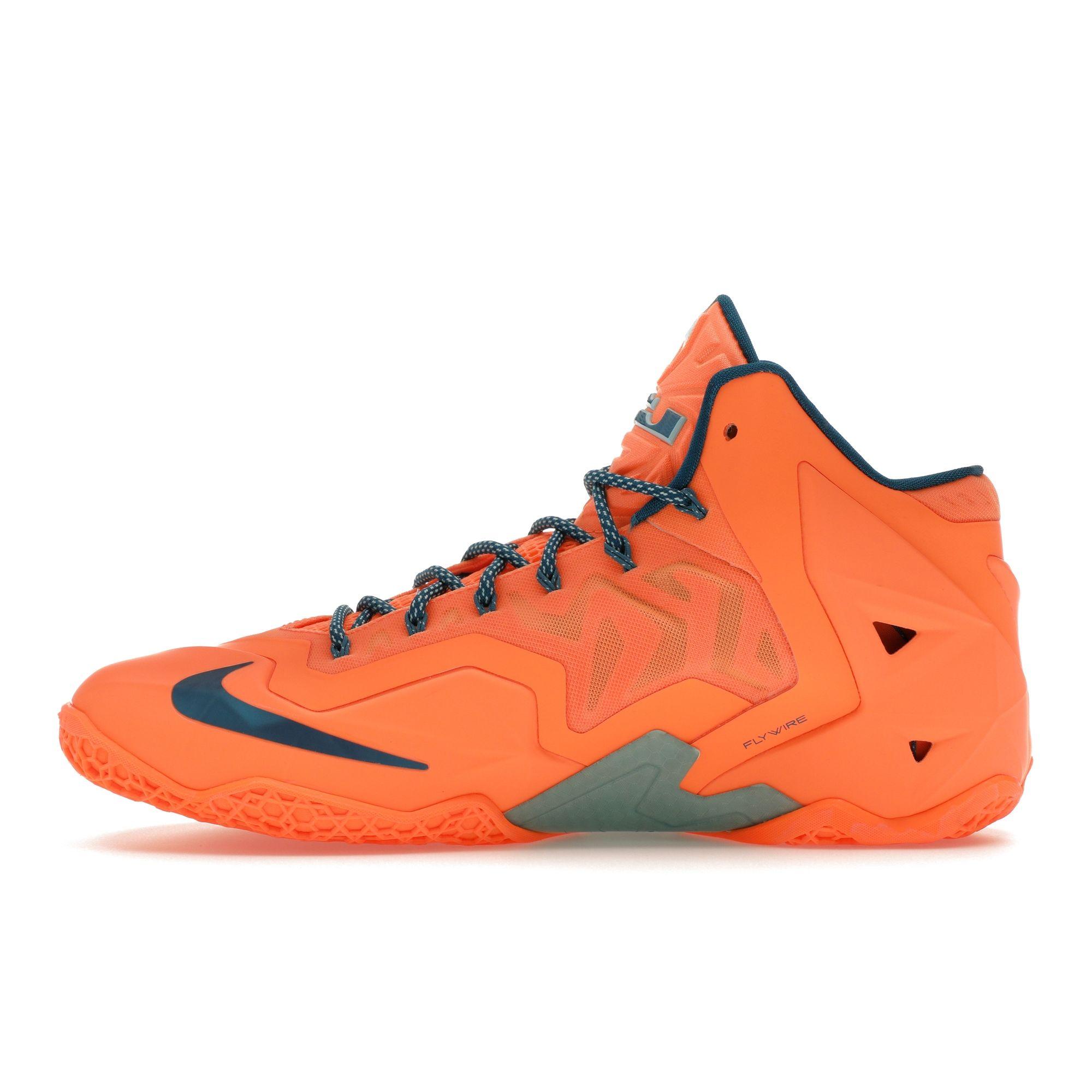 nike lebron flywire