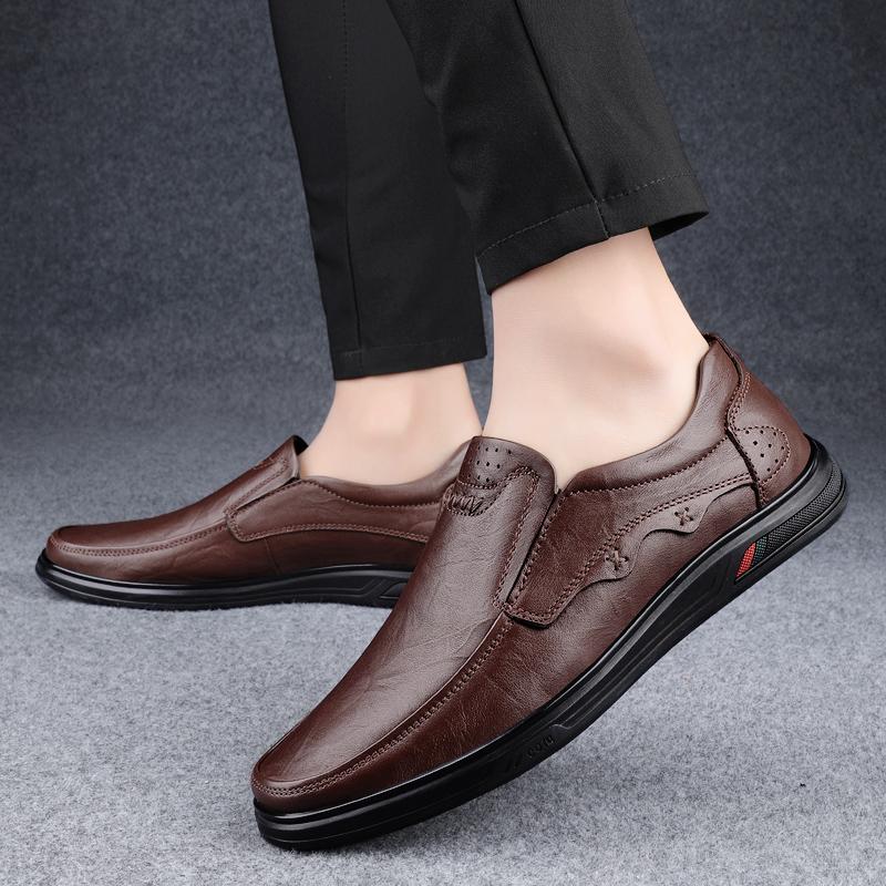Fashion Male Business Loafers Classic Slip on Flats Casual Footwear New Antiskid Driving Shoes Genuine Leather Men Boat Shoes Breathabl