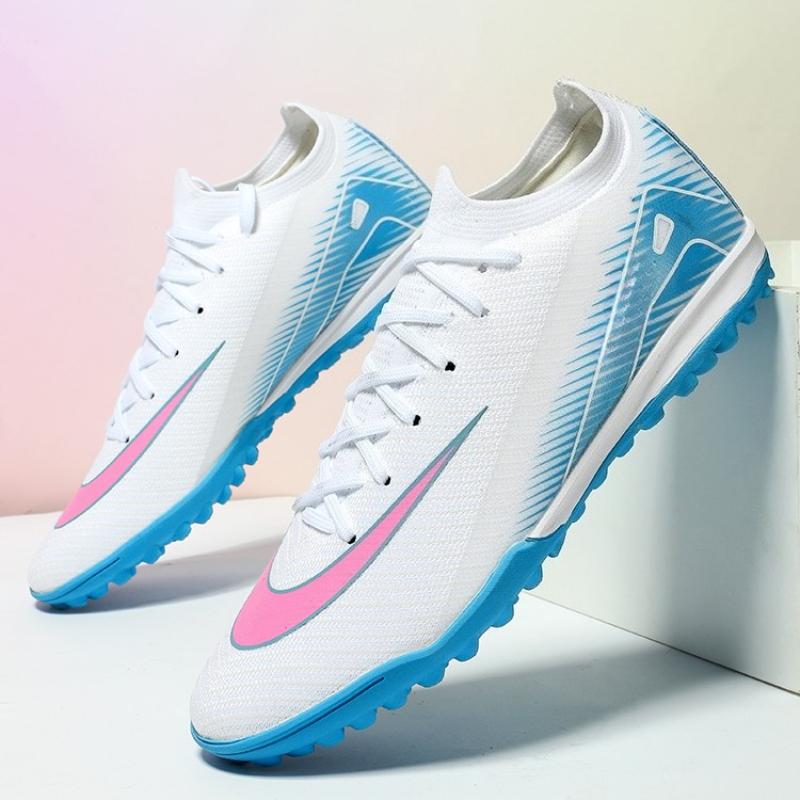 New Soccer Shoes Society Non-Slip Football Field Boots Training Match High-quality Unisex Teenagers Sneakers Chuteira De Campo