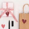 Étiquettes à suspendre - RICO DESIGN - Petits cœurs rouges - 24 pièces - Mixte - Personnalisables