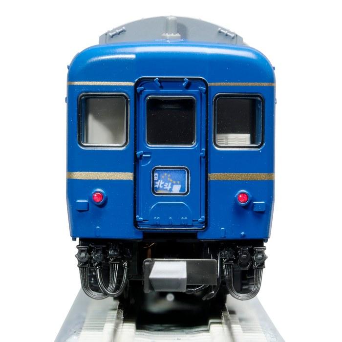 KATO N Gauge 24 Series Sleeper Limited Express "Hokutosei" Deluxe 6-Car Basic Set, Railway Model Passenger Car 10-831, Multicolor, 1/150
