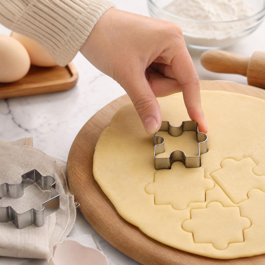 4-teiliges Edelstahl-Ausstecher-Set mit unregelmäßigen Puzzleformen zum Backen