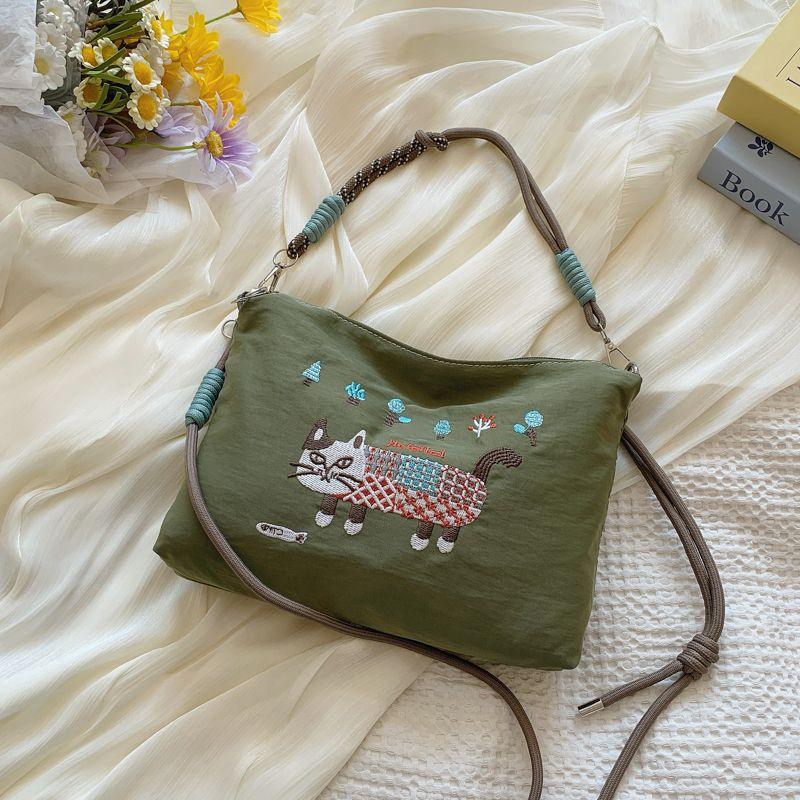 

Супер Популярная Нишевая Сумка из Нейлоновой Ткани Женская 2025 Новая Повседневная Универсальная Сумка Мессенджер Летняя Легкая Наплечная Сумка Под Мышку Green