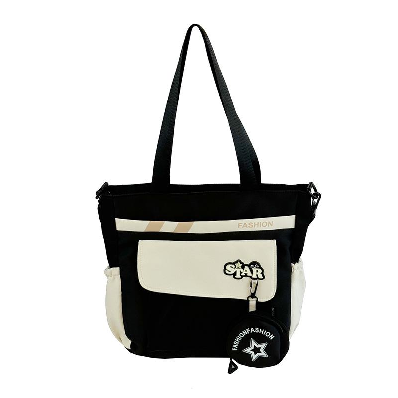 

New fashion versatile trend high value student messenger bag Japanese contrasting color large capacity commuter ins shoulder bag чорний
