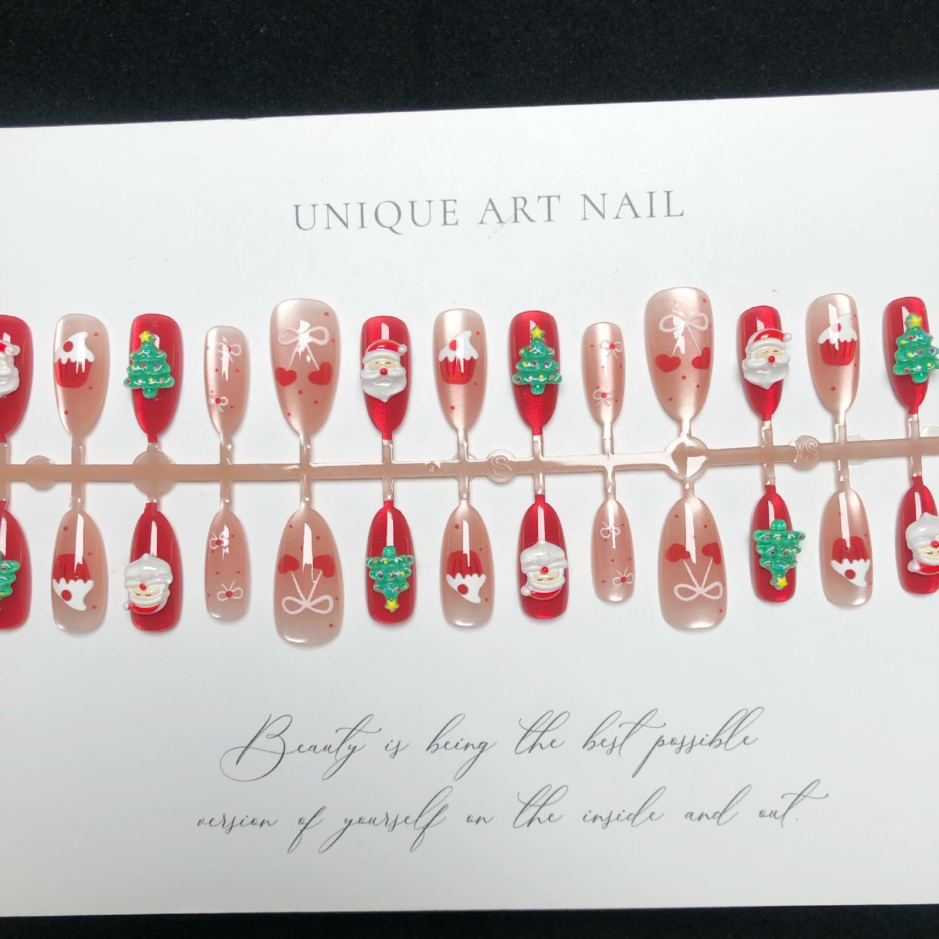

Festive 3D Christmas Nail Art: Santa & Tree Icy Cat Eye Nails