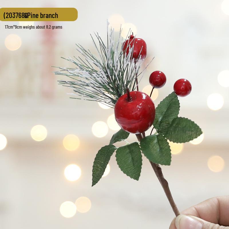 Künstliche Weihnachts-Kiefern- und Rattan-Girlande mit Tannenzapfen zum Aufhängen an der Wand