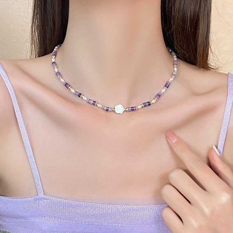 Náhrdelník s květem z přírodní perleti – Elegantní, trendy klíční kostní řetízek pro ženy